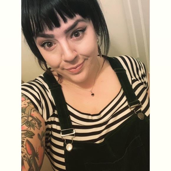 Meet your Posher, Kristen - Picture 2 of 12